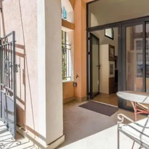 https://magnifique-duplex-type-loft.fr-provencehotel.com